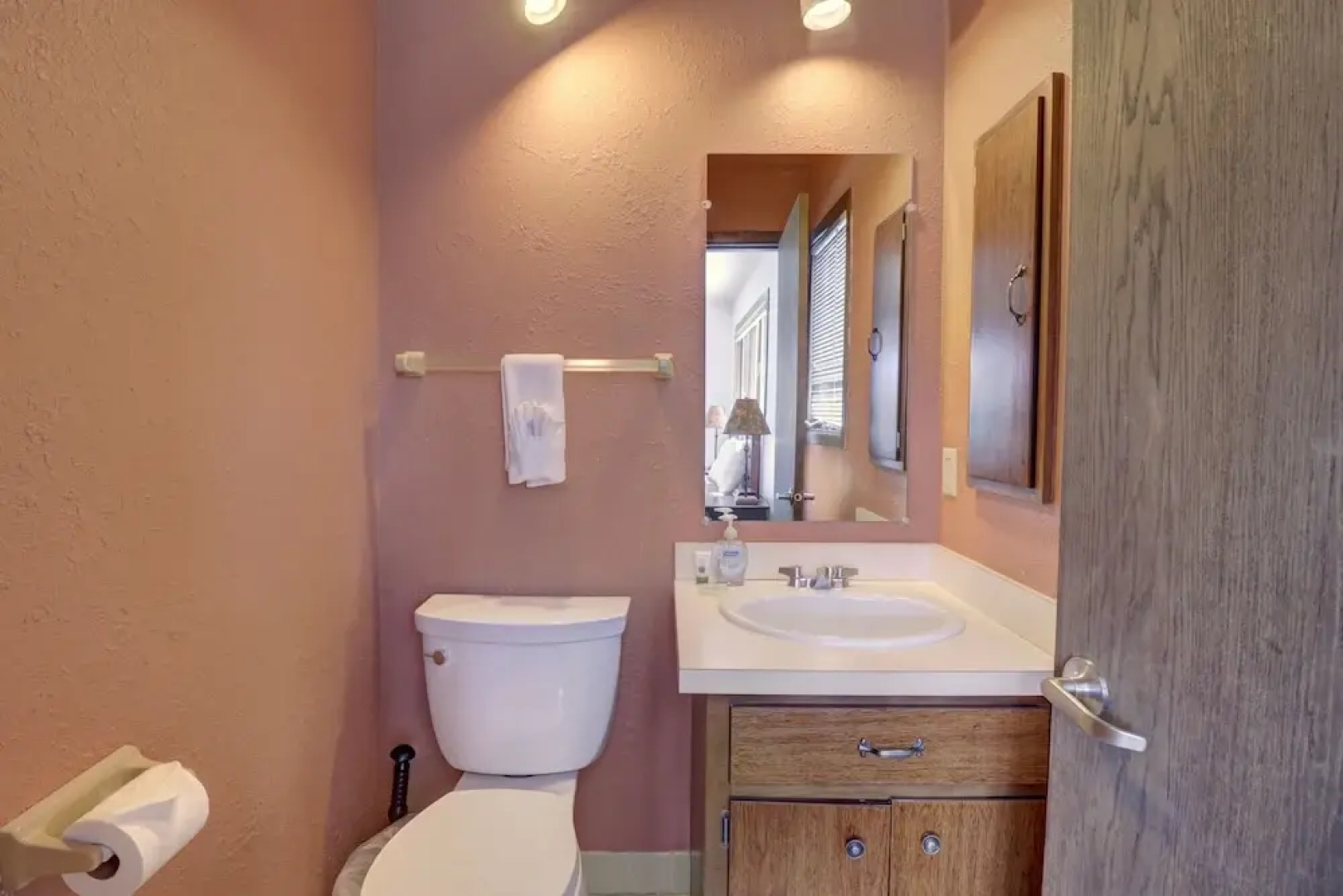 Cc20 Chateau Claire 2 Bedroom Condo by Redawning