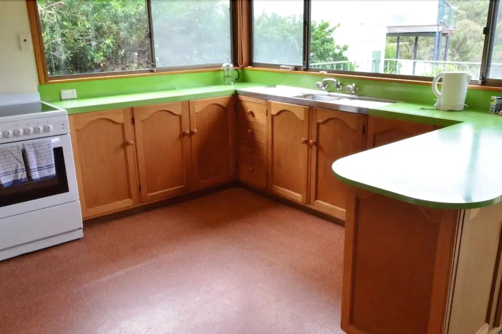 Coles Bay Waterfronter 1