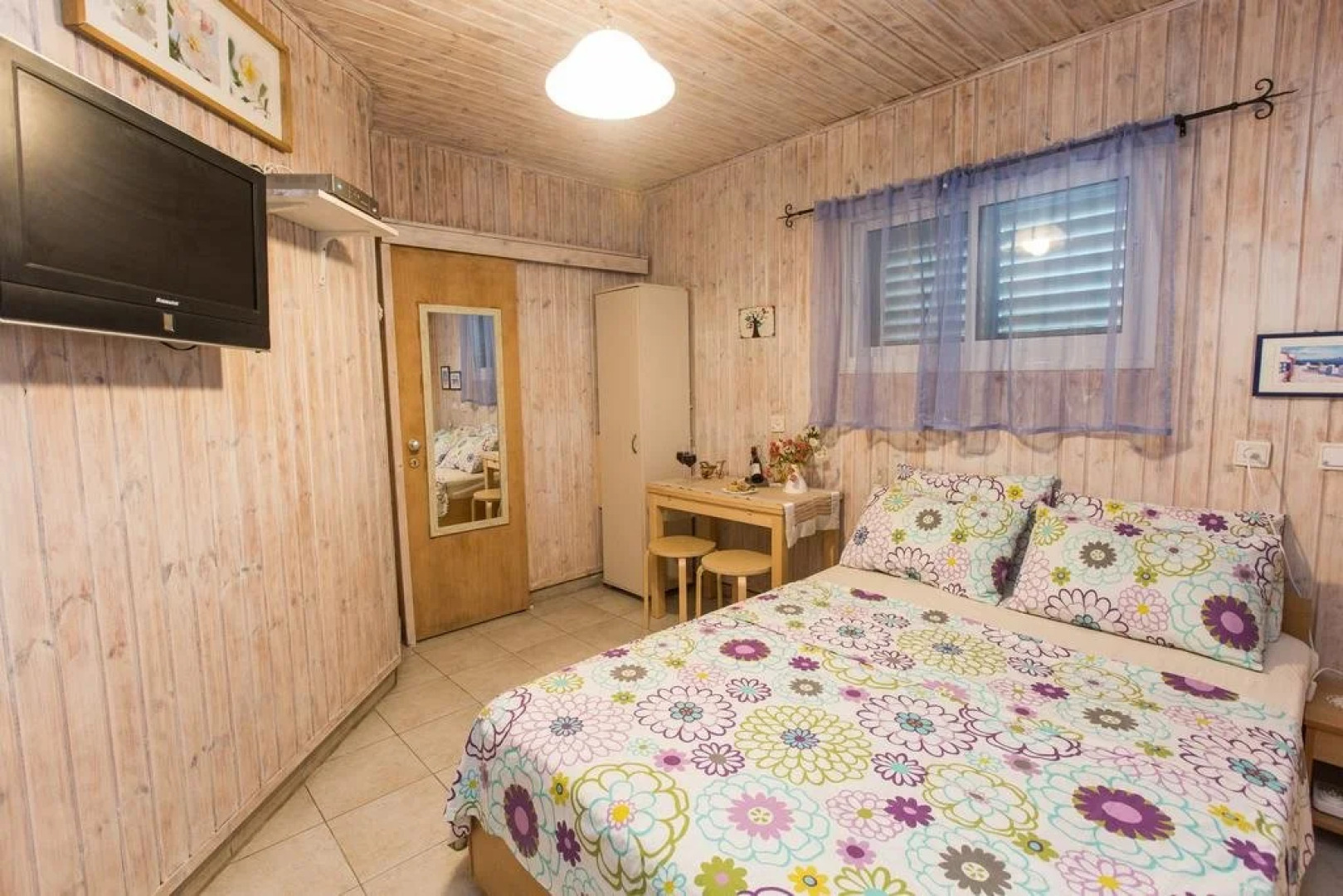 Leyad Hashmura Lodging