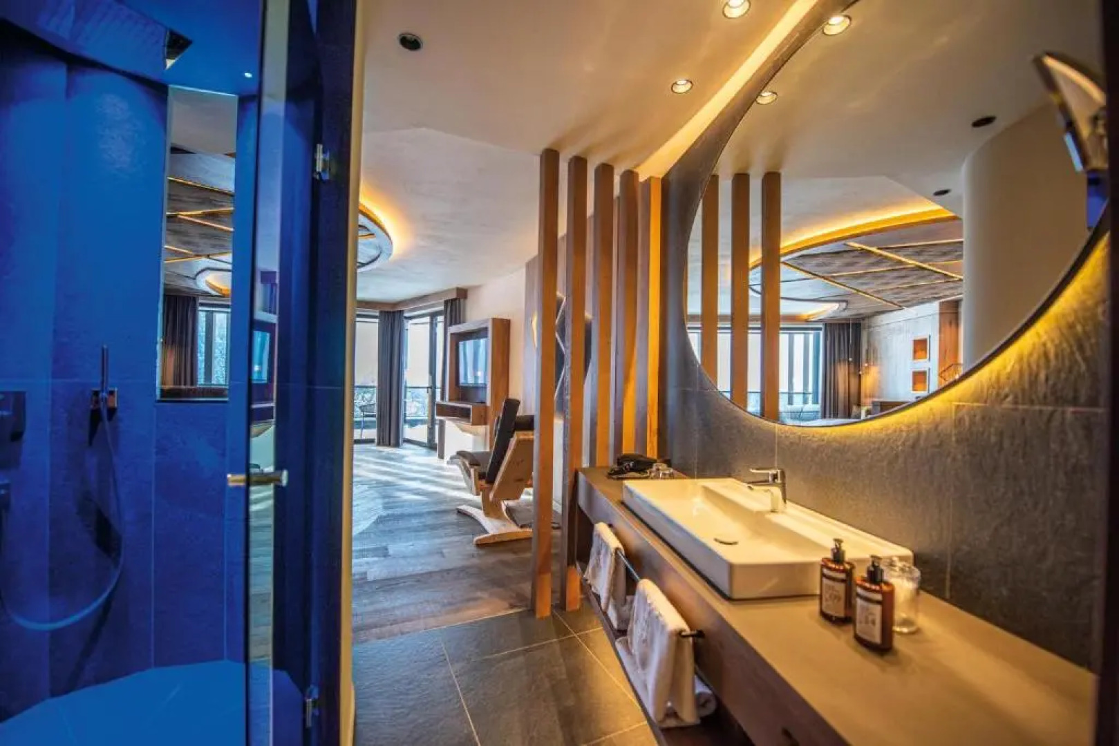 Kronhotel Leitgam luxury hotel for two