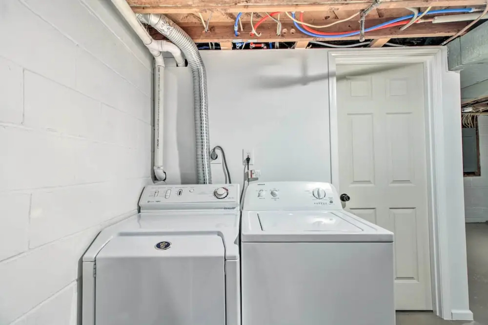 Dog-friendly Crosby Home w/ Bike Storage!