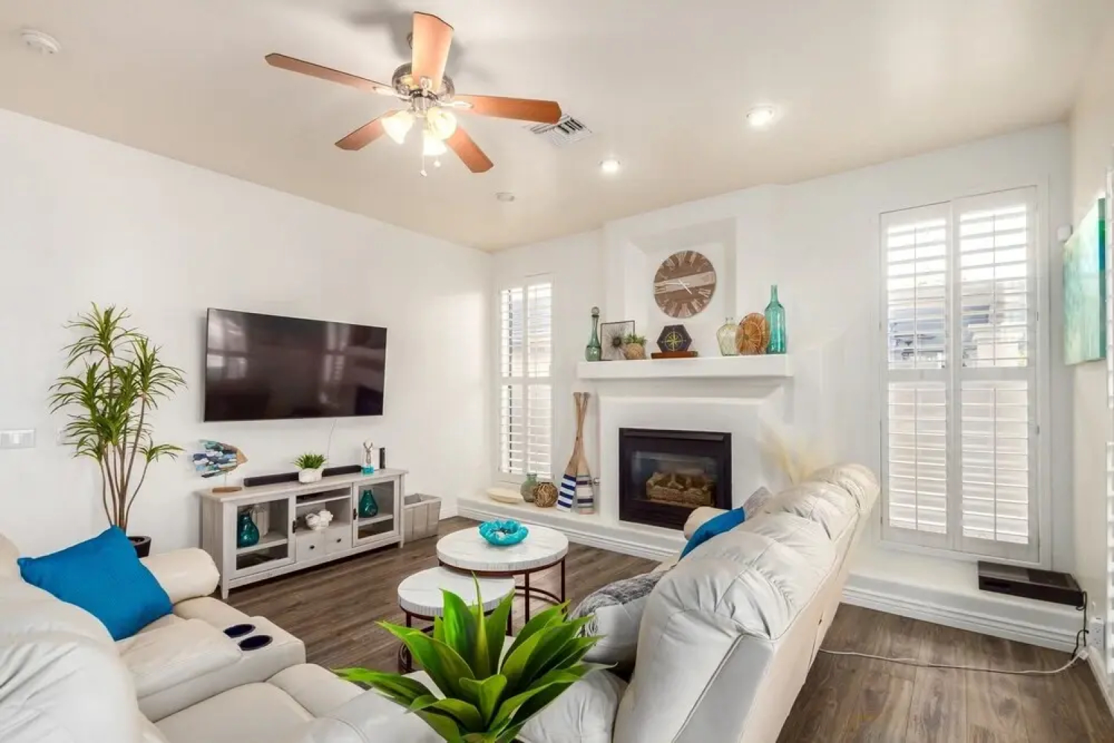 HUGE Luxury Waterfront Home w/ THEATER, GAME ROOM & SPARKLING POOL by RedAwning