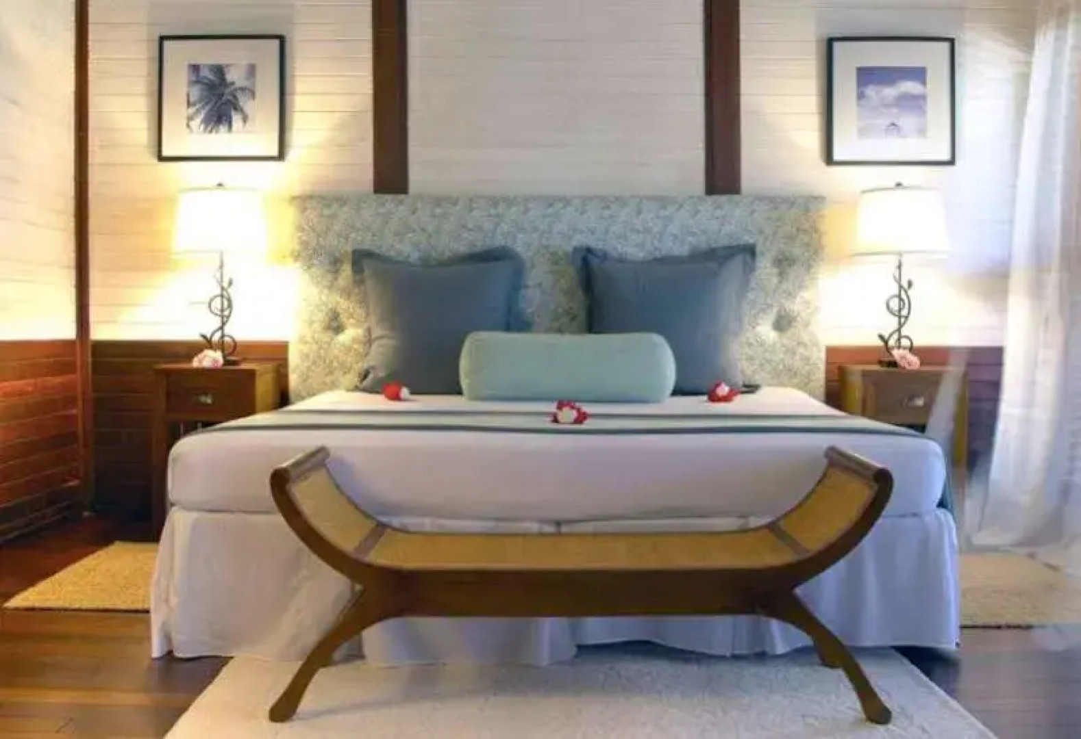 Tamarind Beach Hotel & Yacht Club