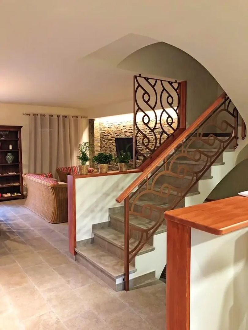 House With 4 Bedrooms in Cretas, With Wonderful Mountain View, Terrace and Wifi