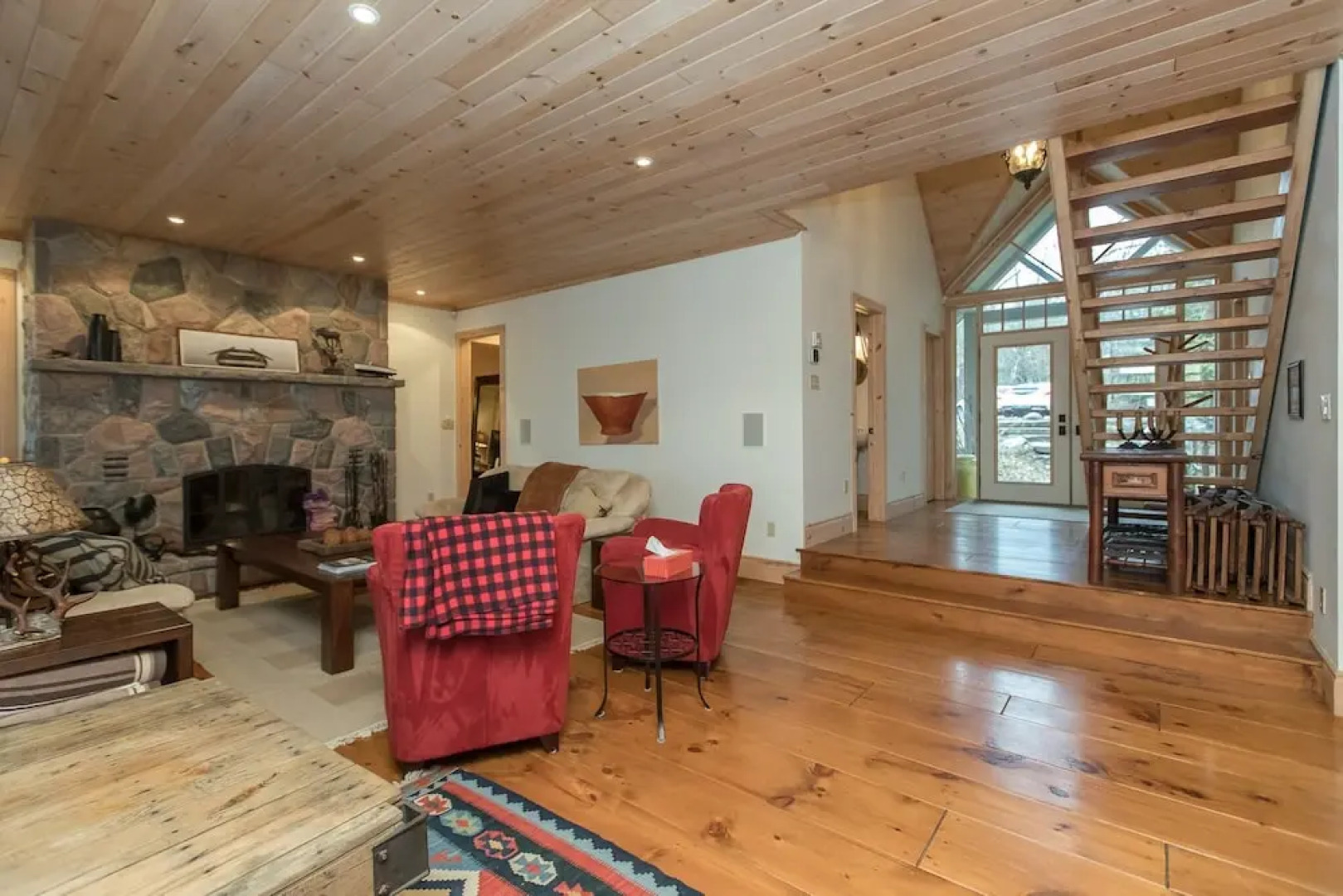 Fabulous Lake Muskoka Cottage & Boathouse~the perfect retreat!