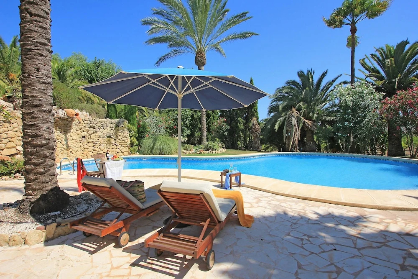 Gorgeous private villa for 10 in Moraira