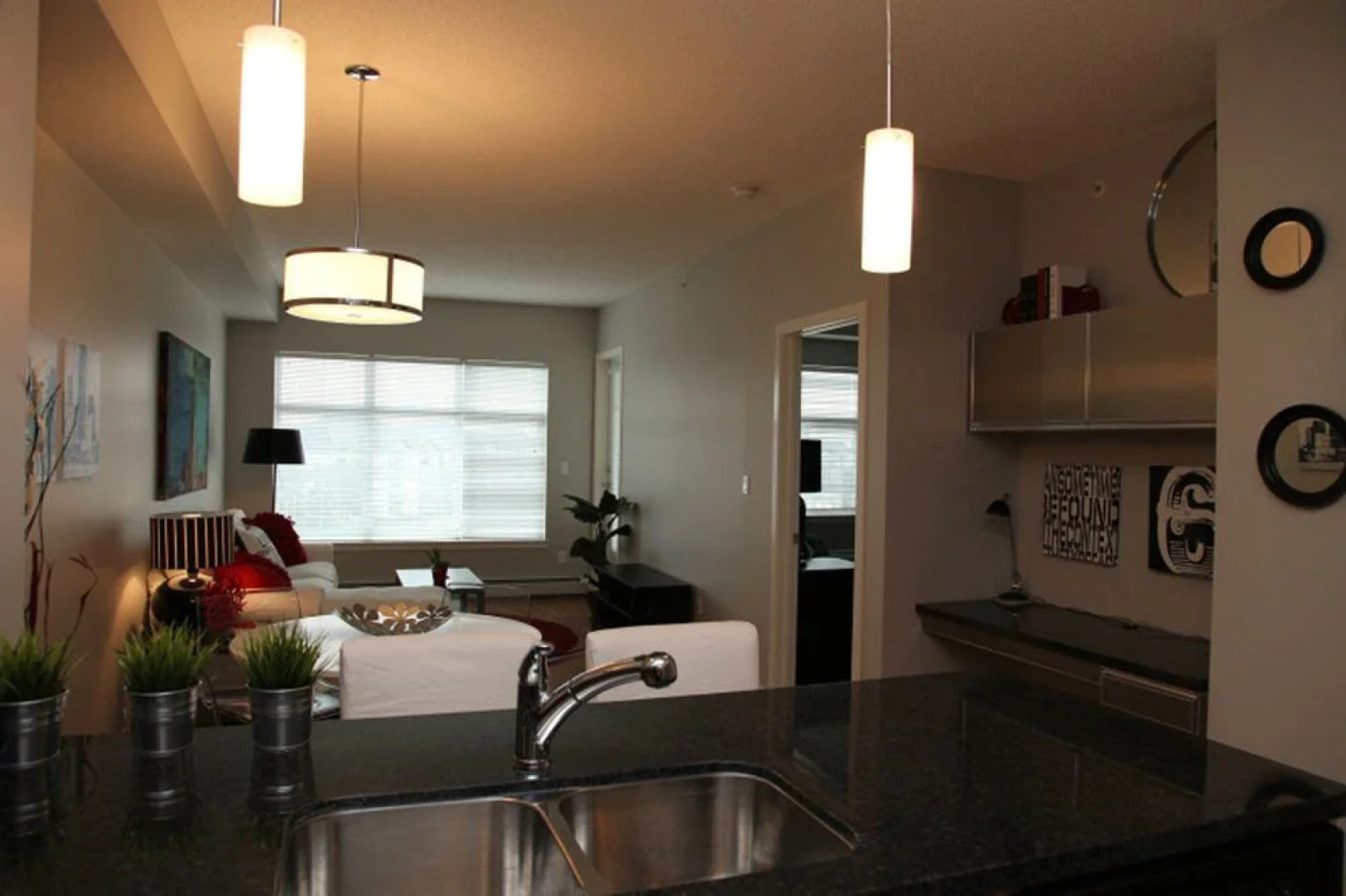 O hotel suites Airdrie Copperstone