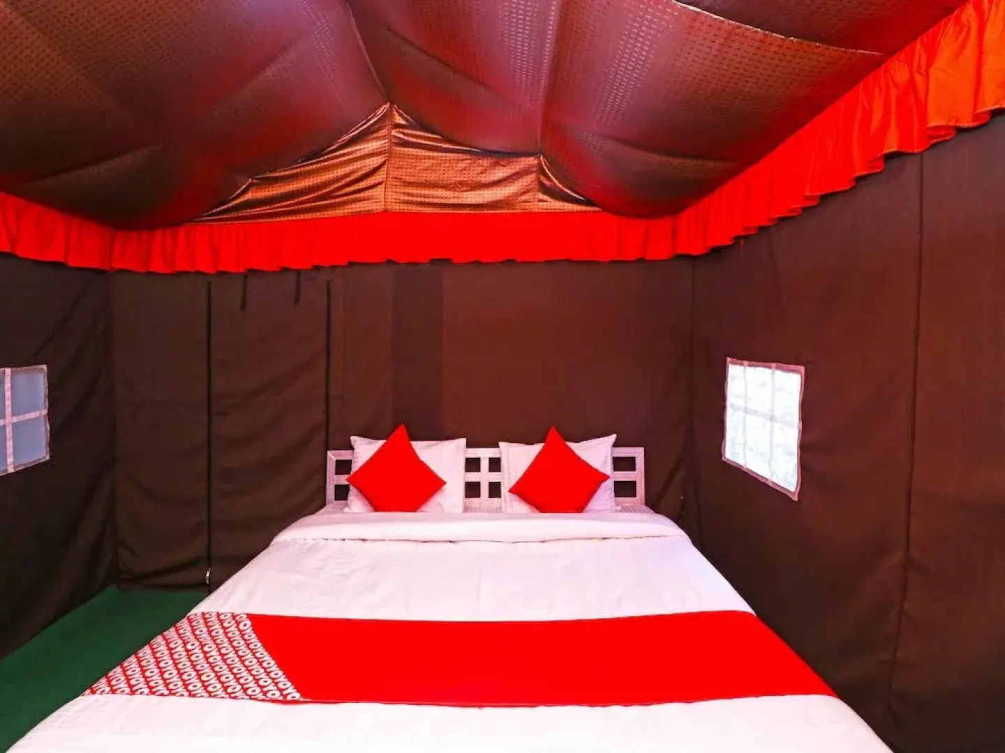 Yoyo Moonlight By OYO Rooms