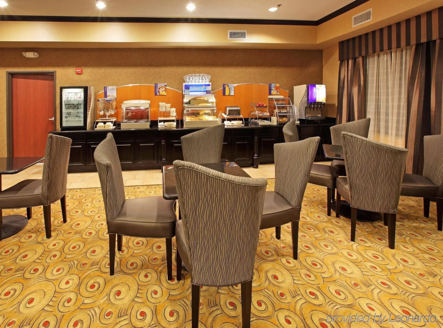 Holiday Inn Express Hotel & Suites Texarkana East by IHG