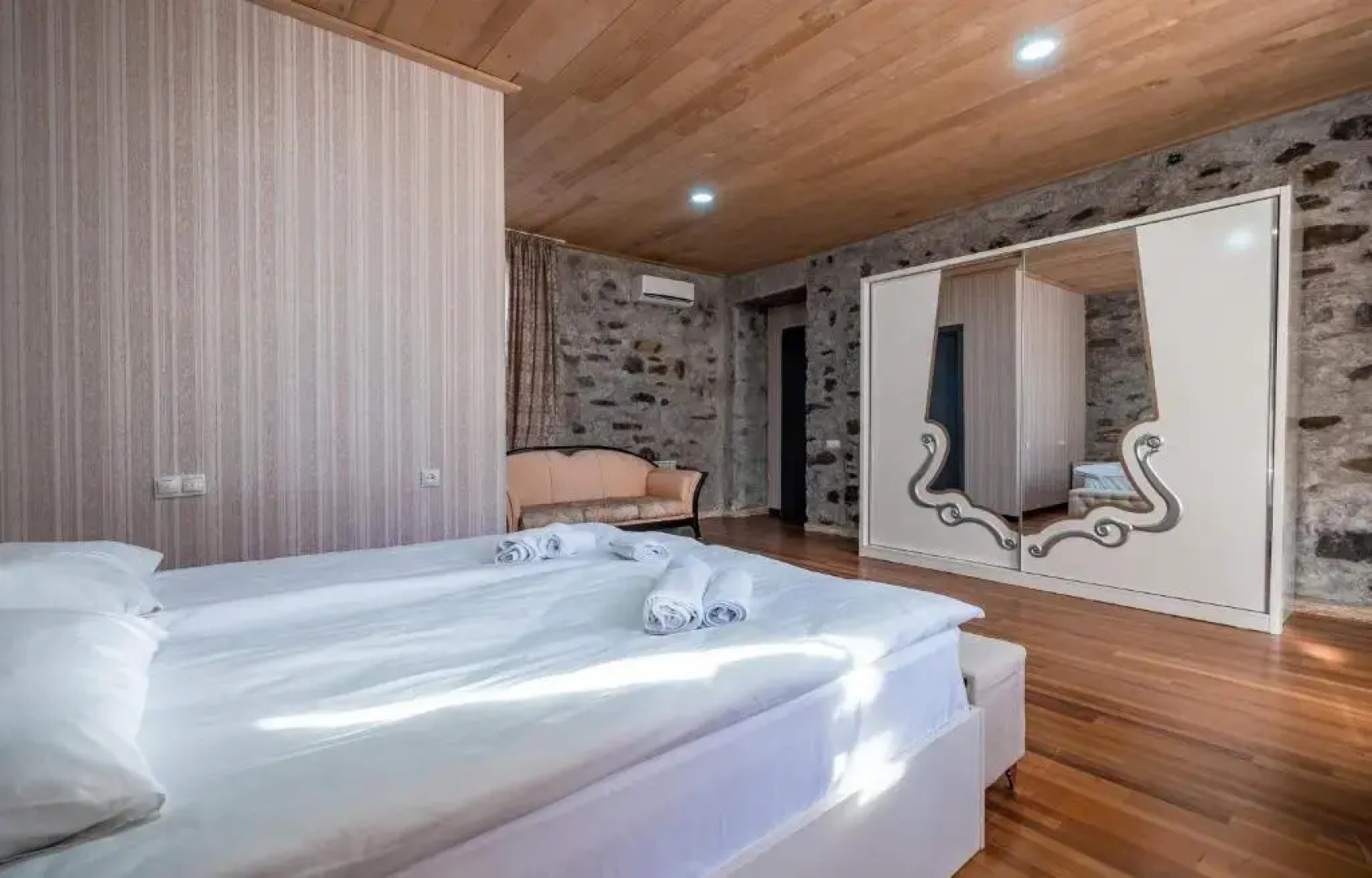Svaneti, Hotel Ushguli
