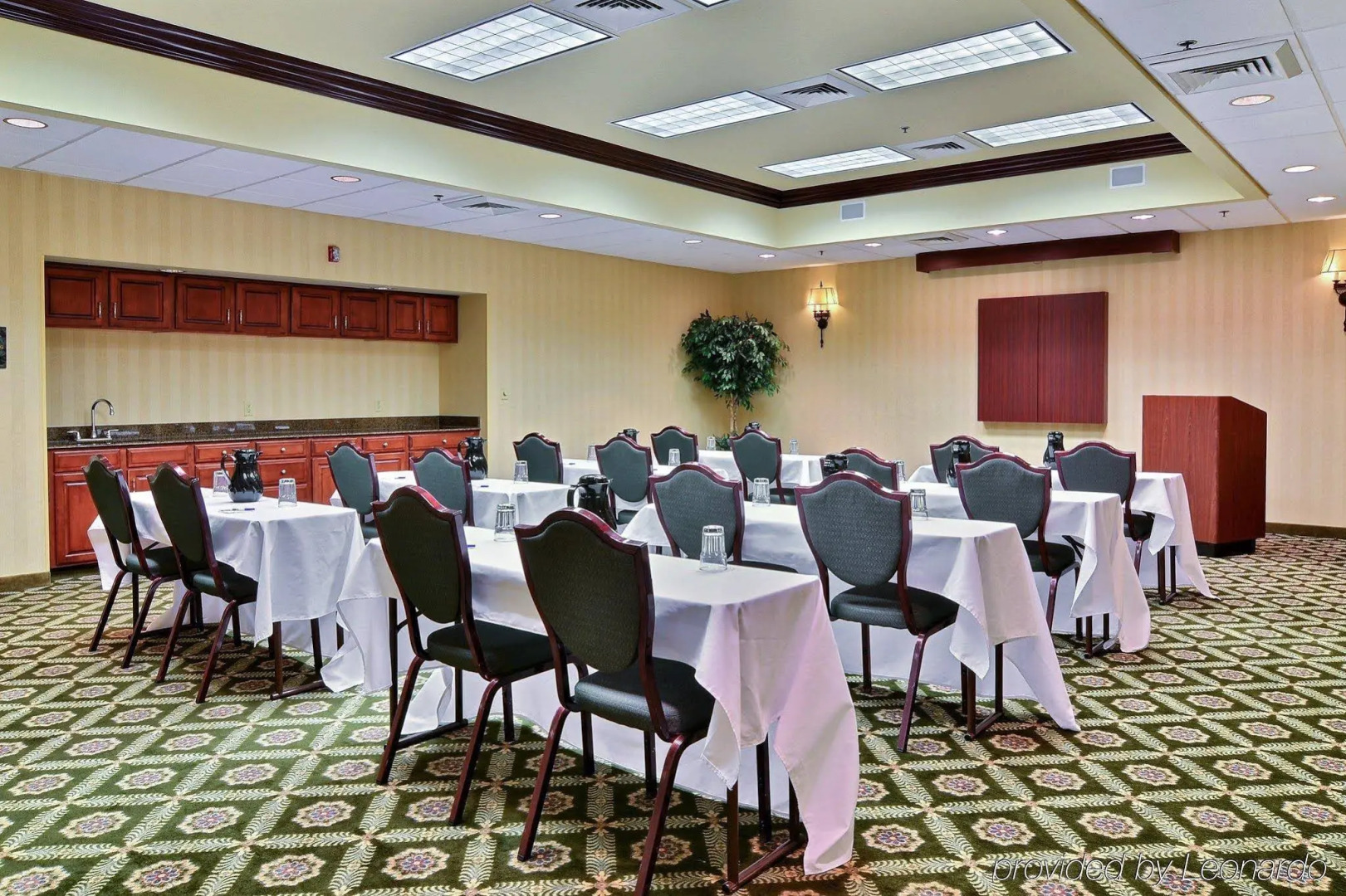 Holiday Inn Express State College at Williamsburg Square by IHG