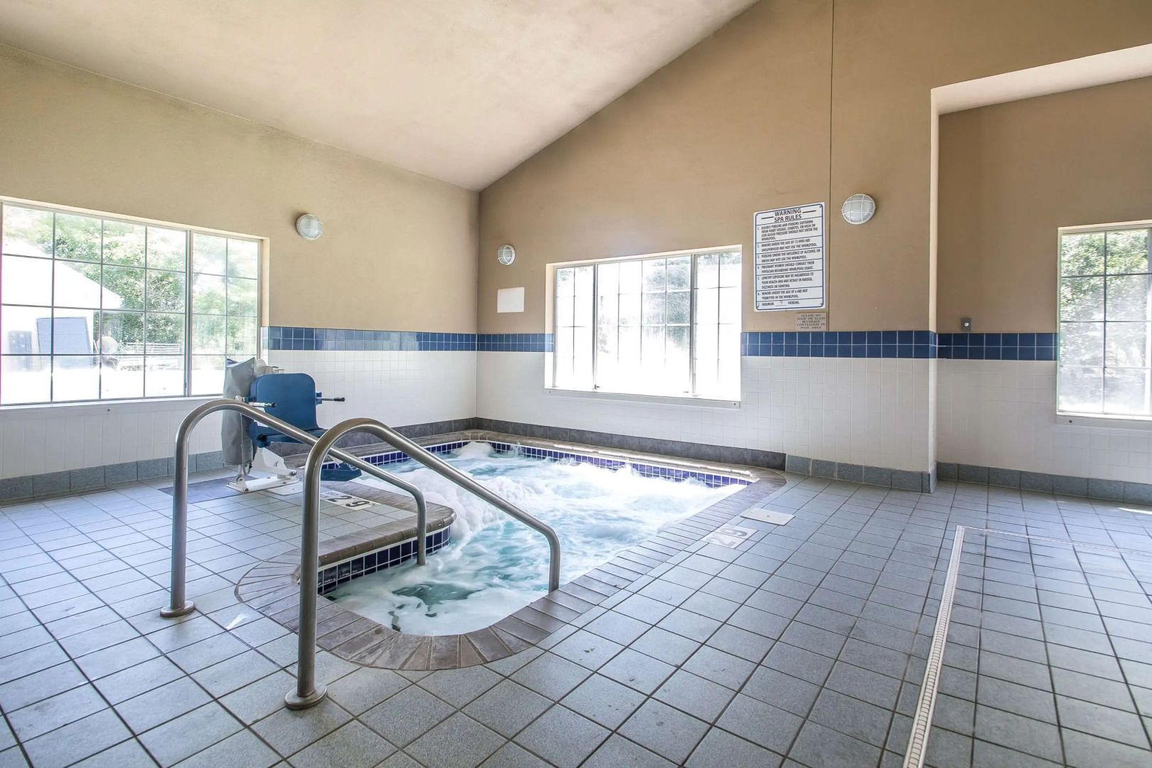 Quality Inn & Suites East Troy I-43