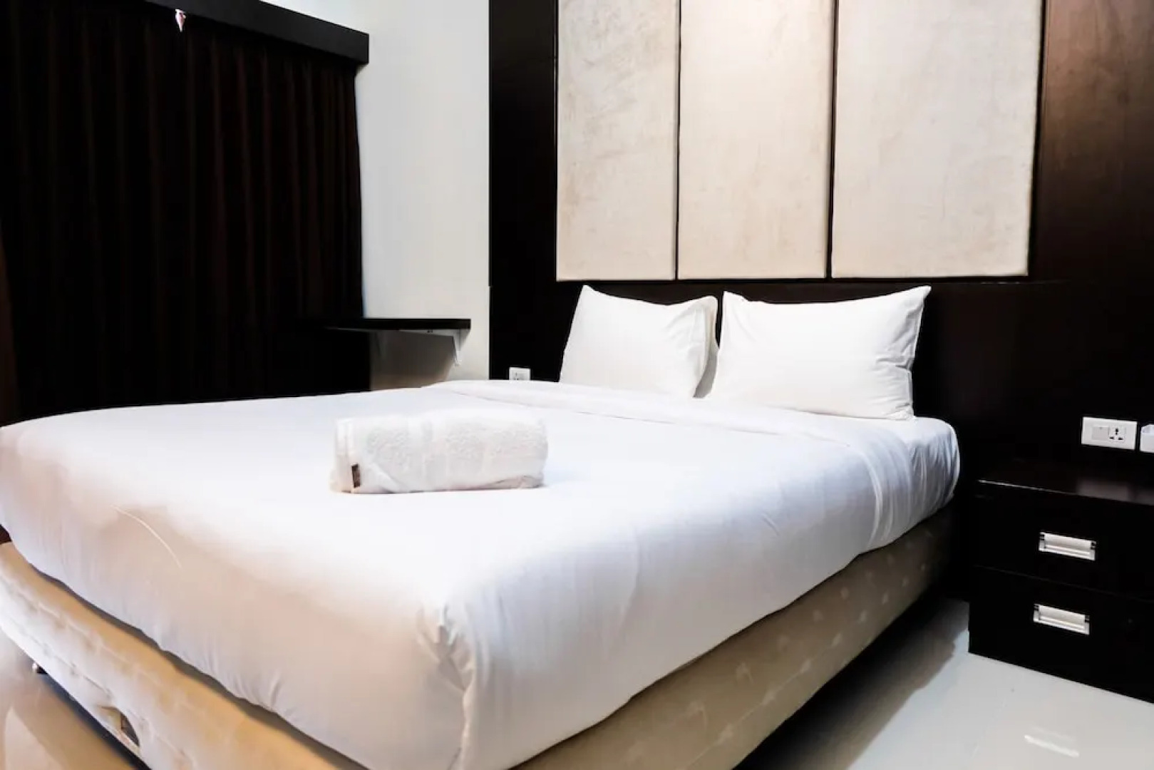 Warm and Homey Studio at The Oasis Cikarang Apartment By Travelio