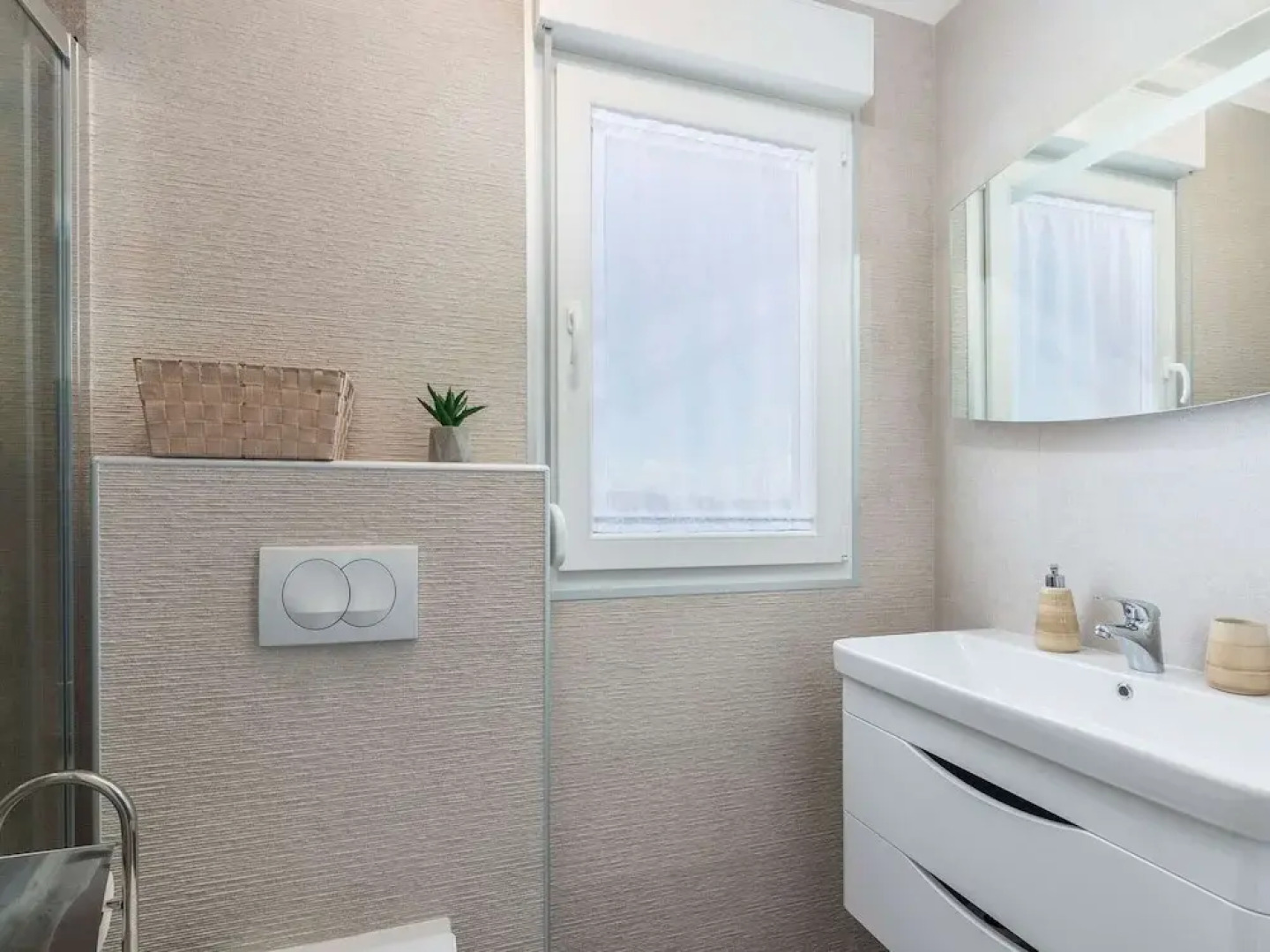 Villa in Novigrad With Private Pool