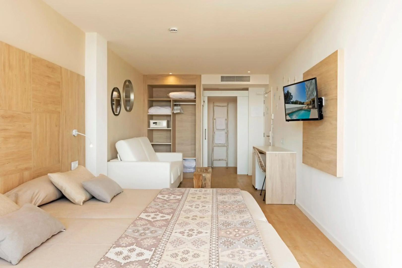 HSM Son Verí - Adults Only