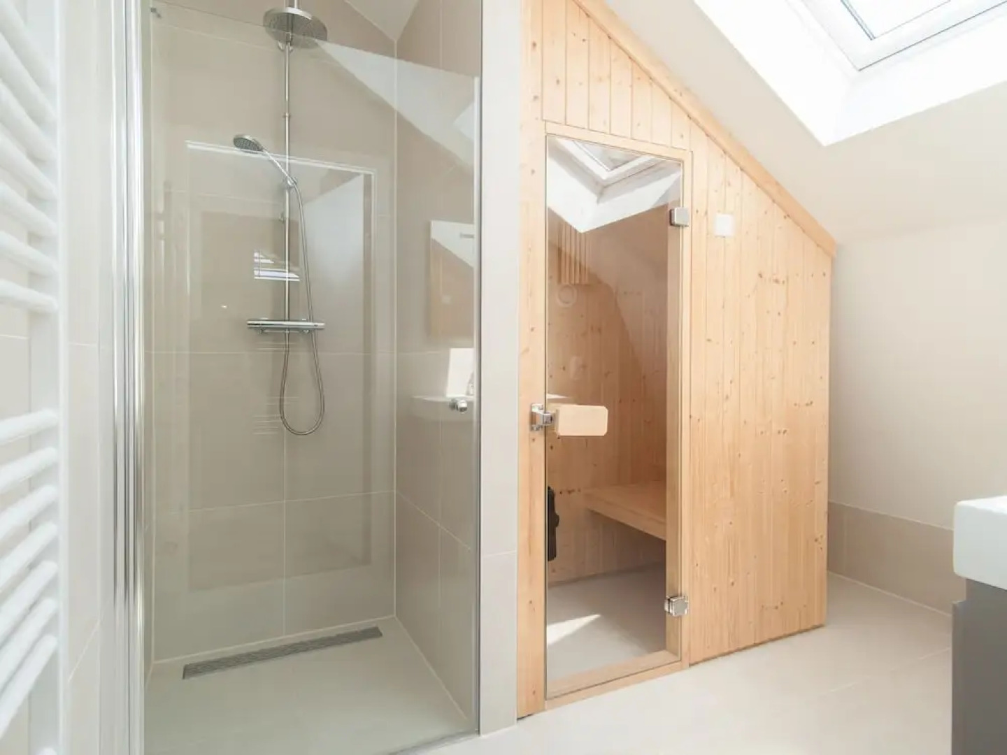 Beautiful new Villa With Sauna Surrounded by Dune Reserve Near the sea