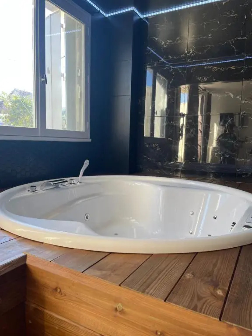 Seasides Paris - Suite Monroe (Adults Only)