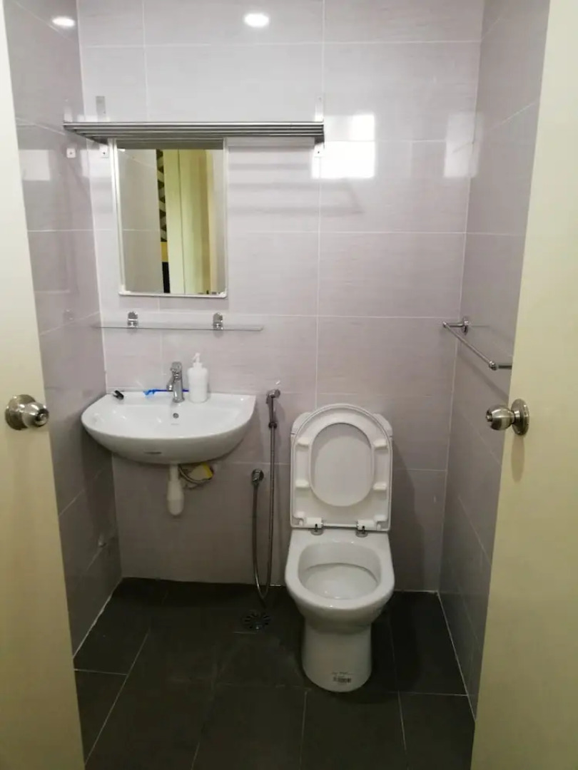 Lawang Suite 1 Bedroom Corner Apartment