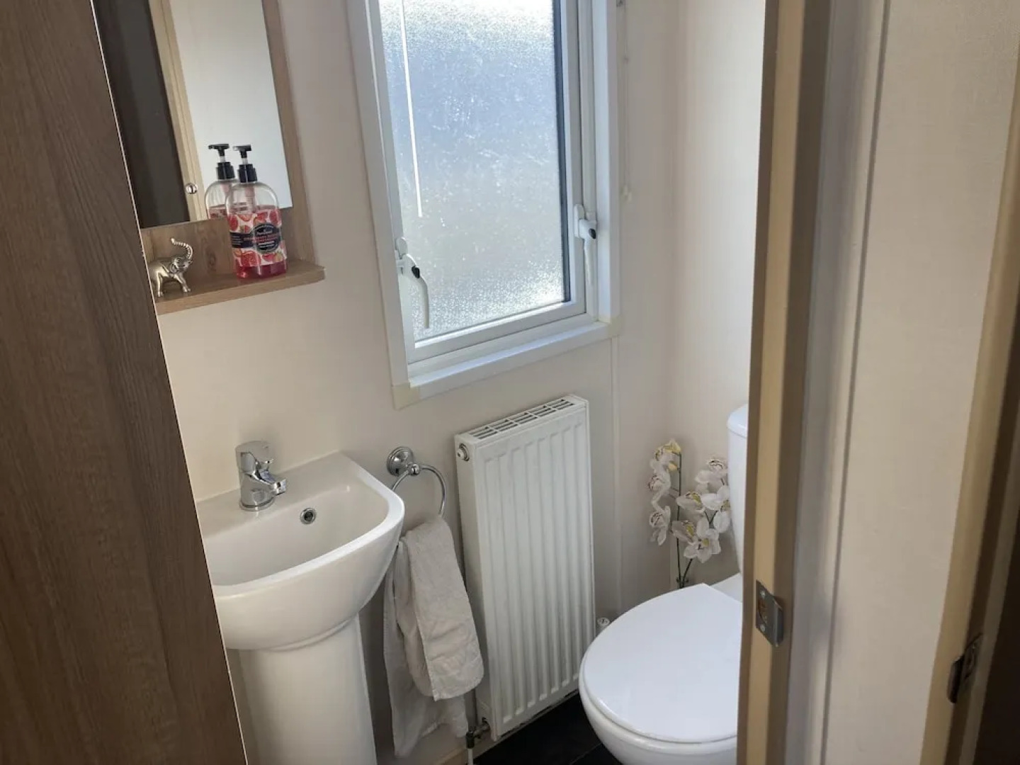 Luxury Pet Friendly Hot Tub Breaks at Tattershall