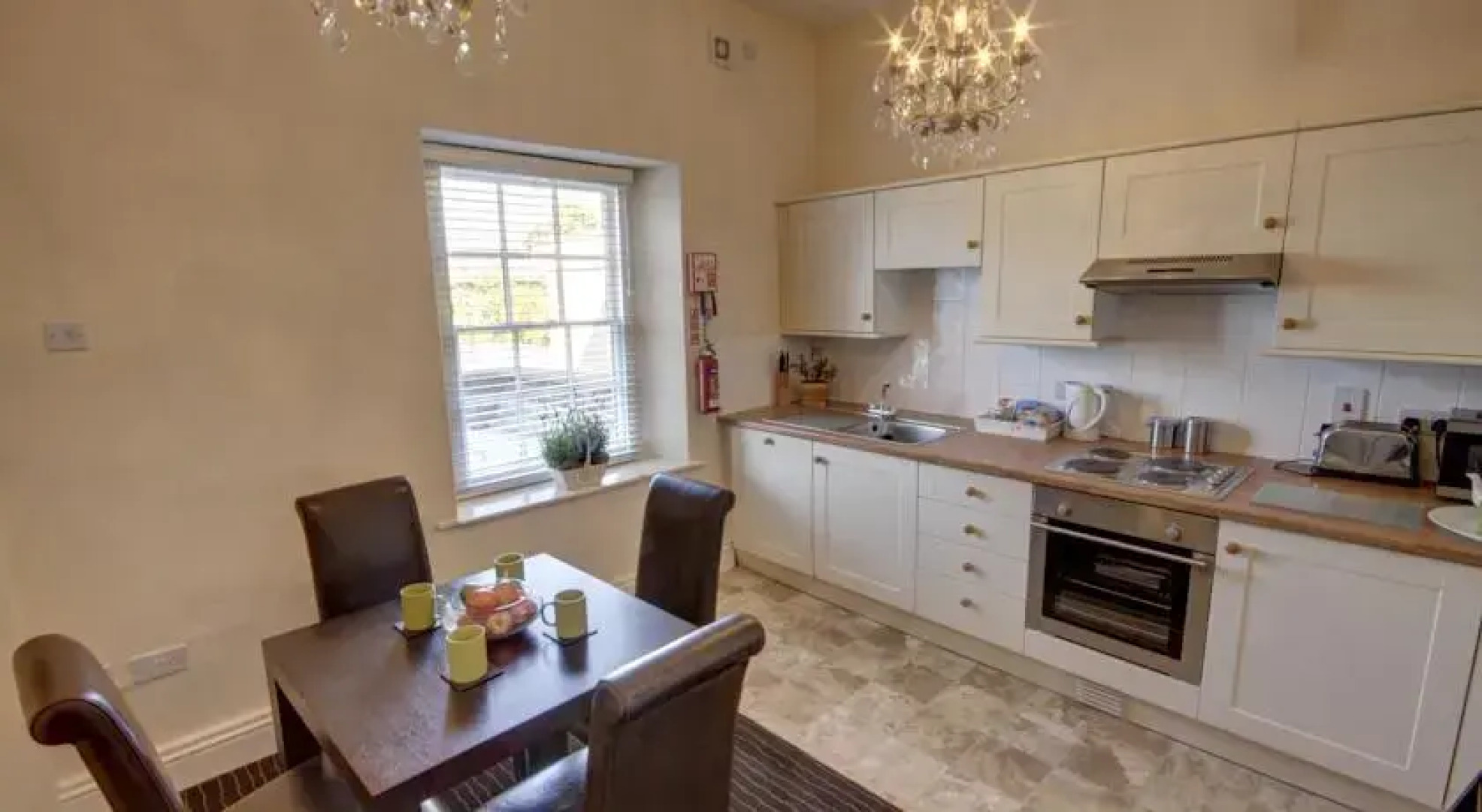 Stockwood Mews Apartments & Cottage