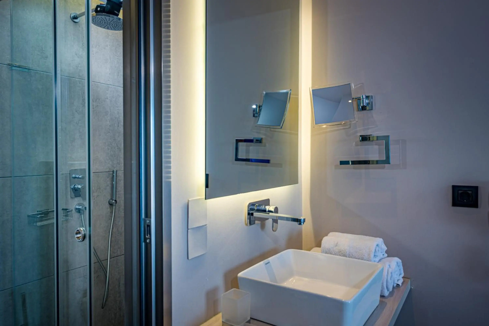 Alexandra Beach Resort & Spa