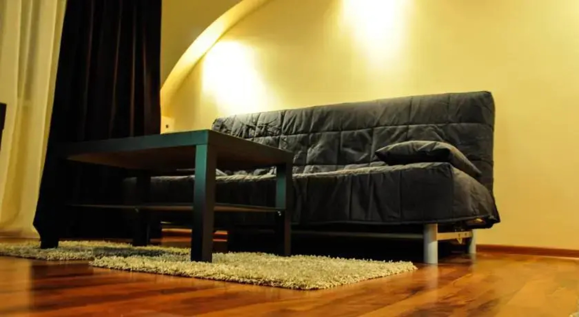 Charming Central Apartment Ploiesti