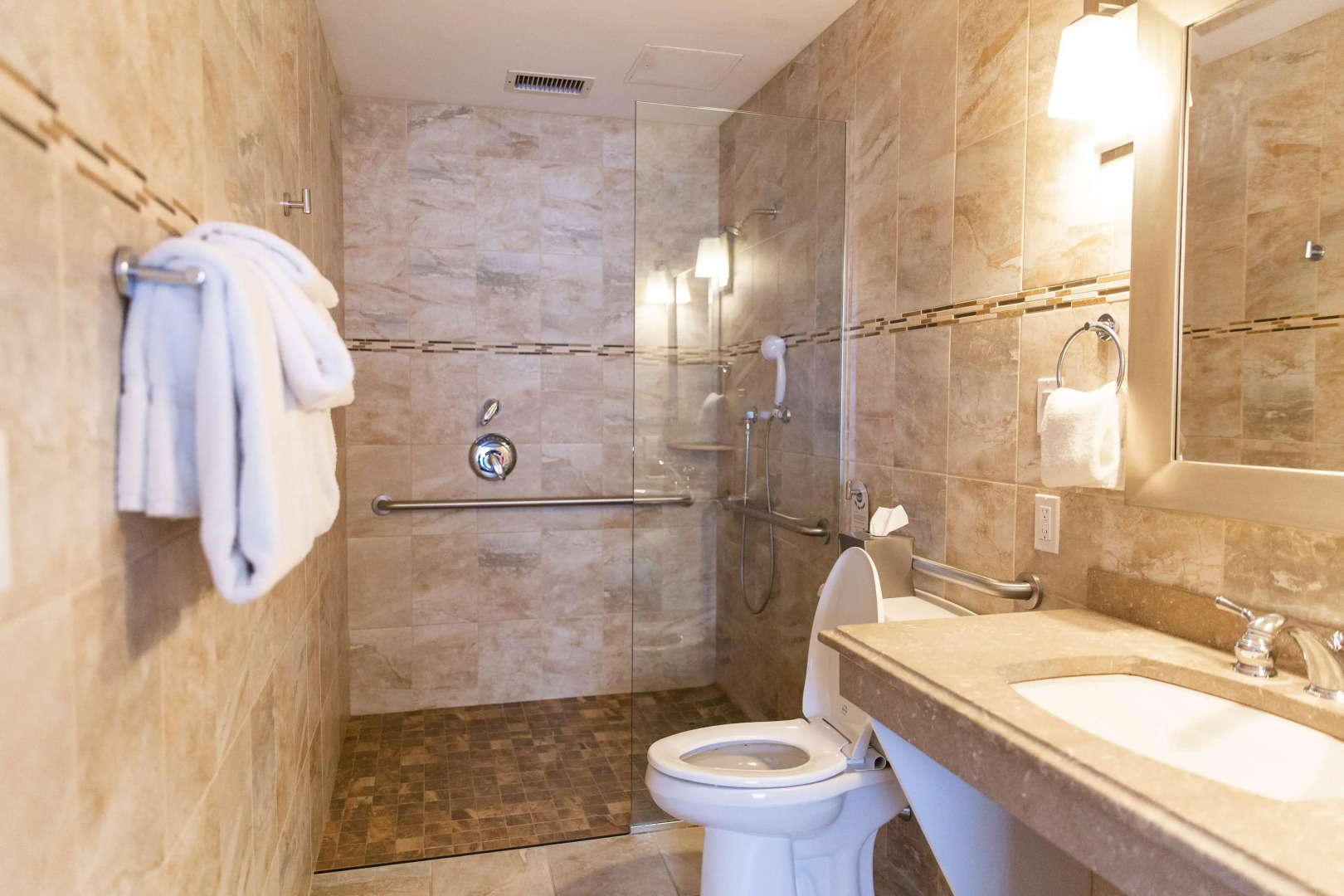 Capitol Plaza Hotel Montpelier Tapestry Collection by Hilton