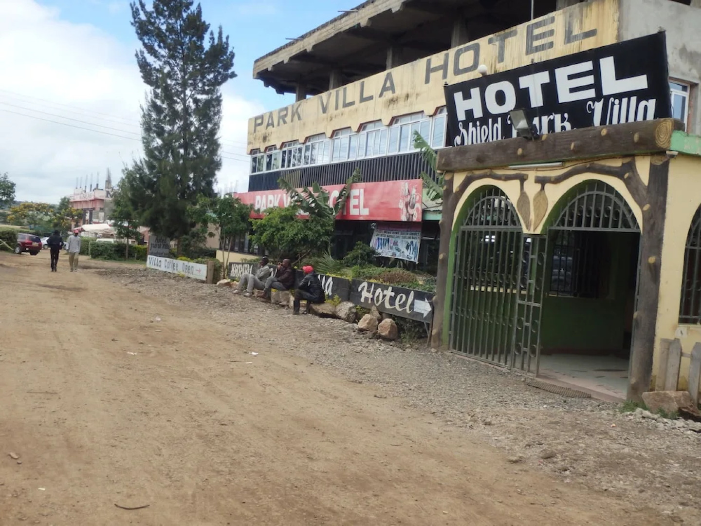 Shield Park Villa Hotel