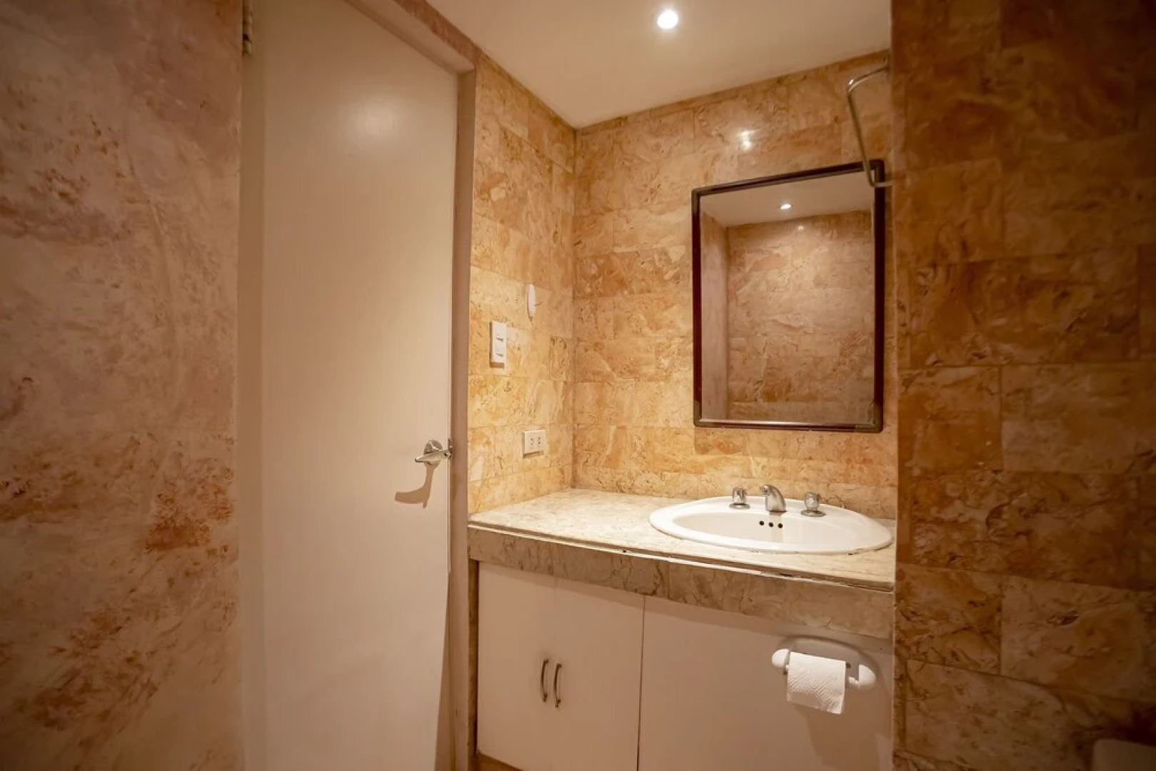 OYO 821 Connector Hostel