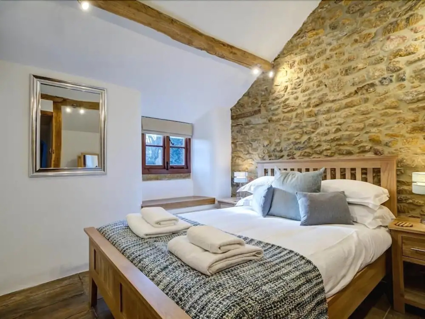 Hollytree Cottage, Chipping Norton