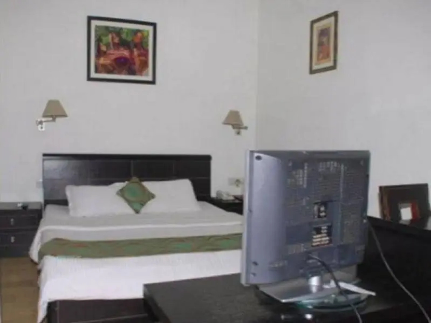 Oyo Rooms Cyber Ii