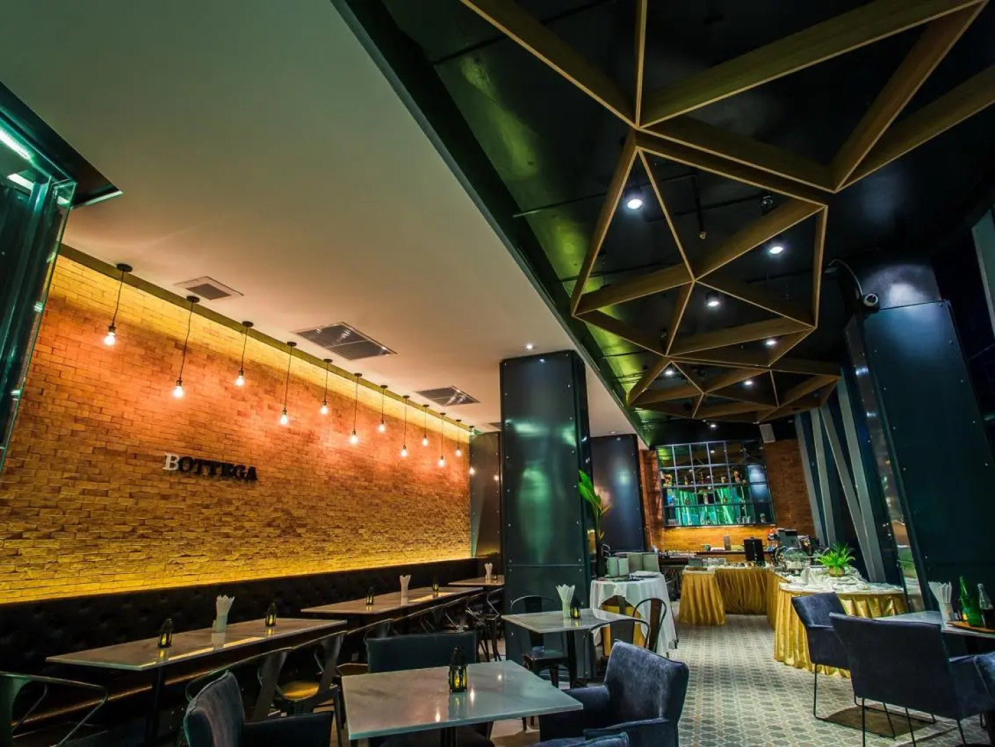 Crystal Hotel Hat Yai