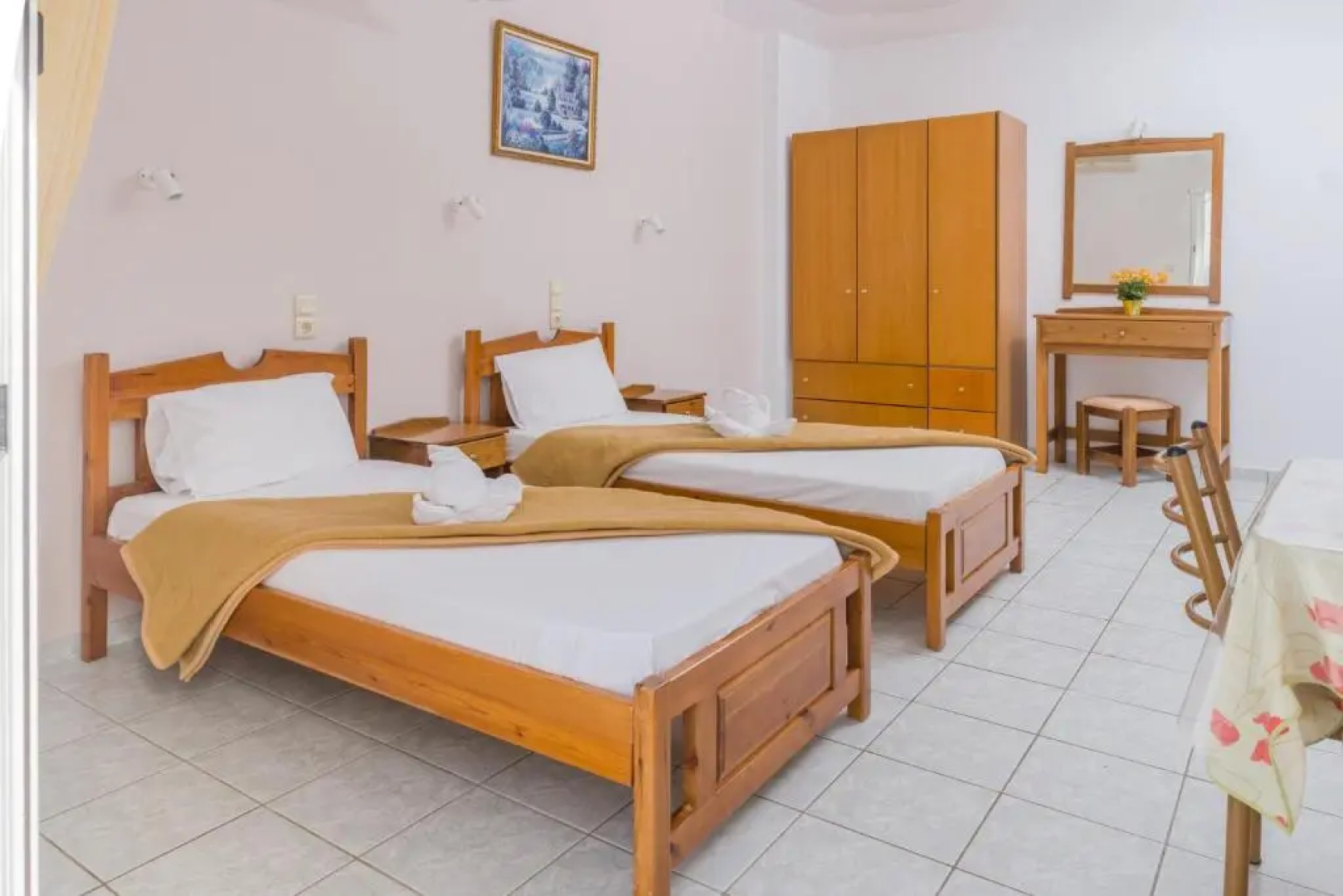 Arsinoi Studios and Apartments