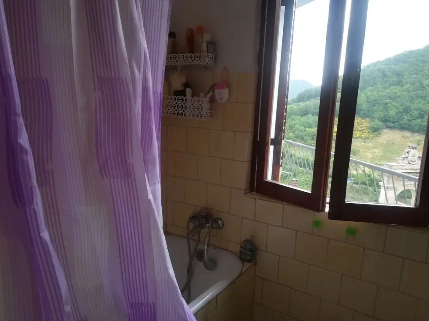 Vintage old Apartment in Castel di Tora