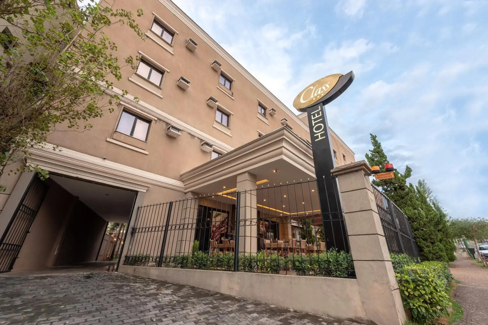 Class Hotel Passos