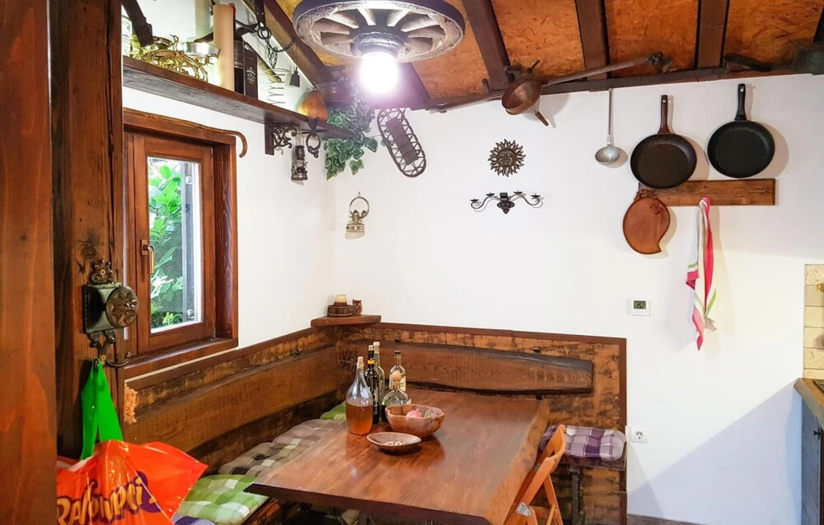 Amazing Home in Donje Sitno with Outdoor Swimming Pool, Hot Tub & 4 Bedrooms