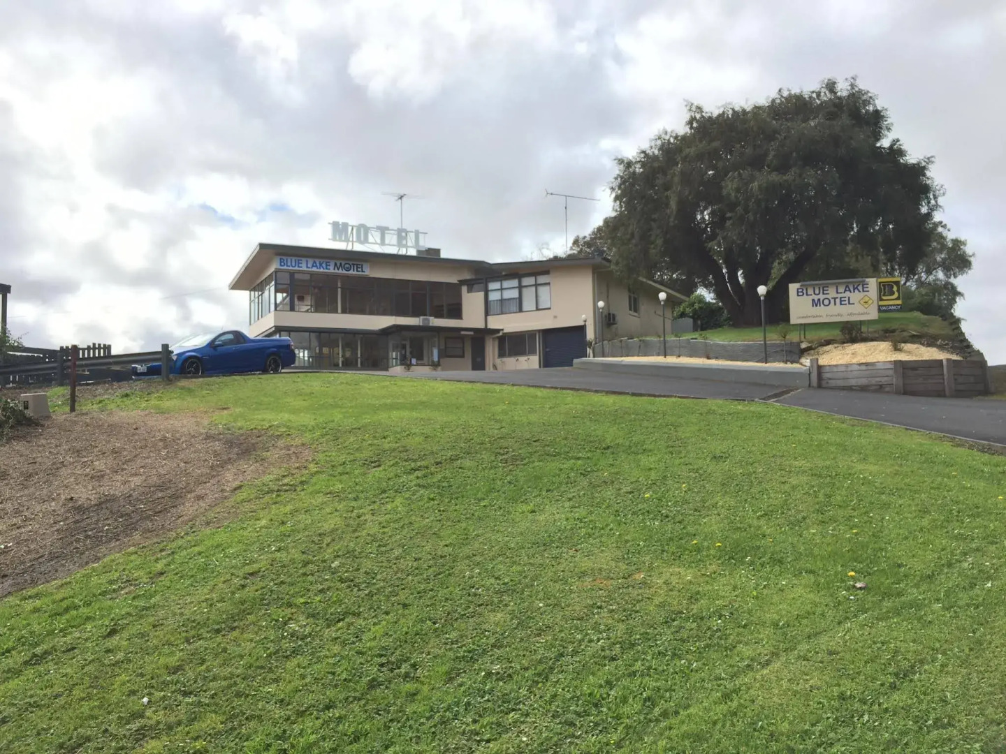 Blue Lake Motel