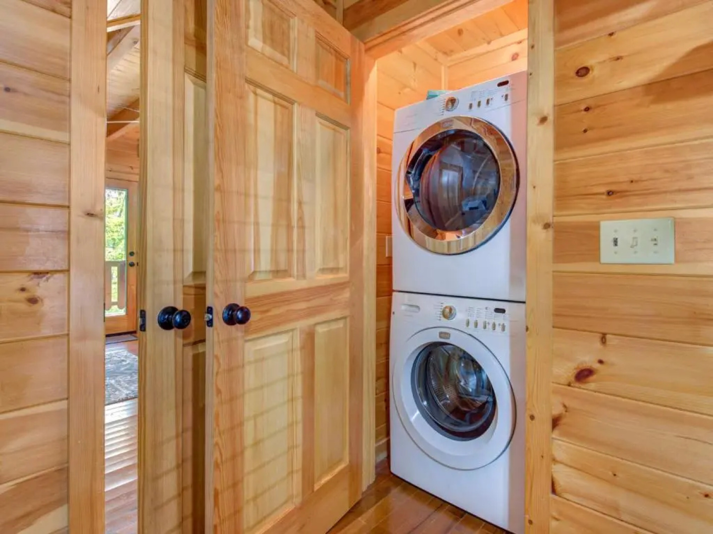 Macys Hideaway, 1 Bedroom, Hot Tub, Wifi, Sleeps 7