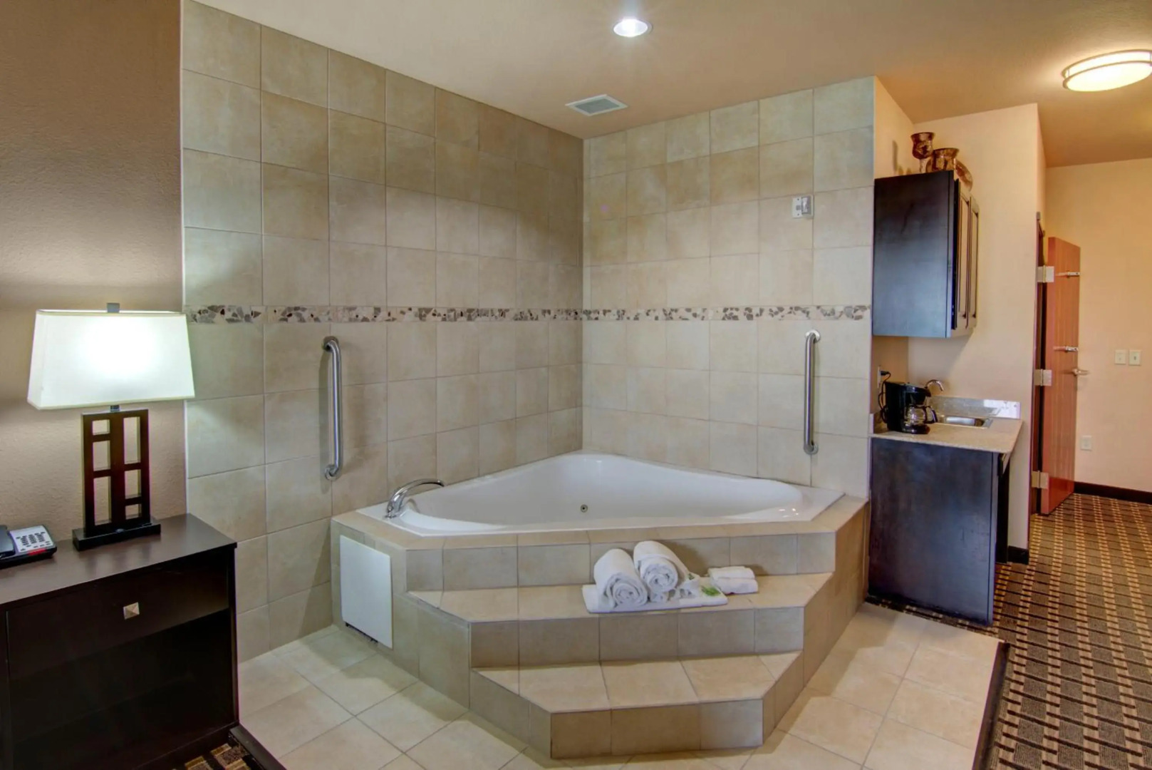 Holiday Inn Express & Suites Paris, Texas by IHG