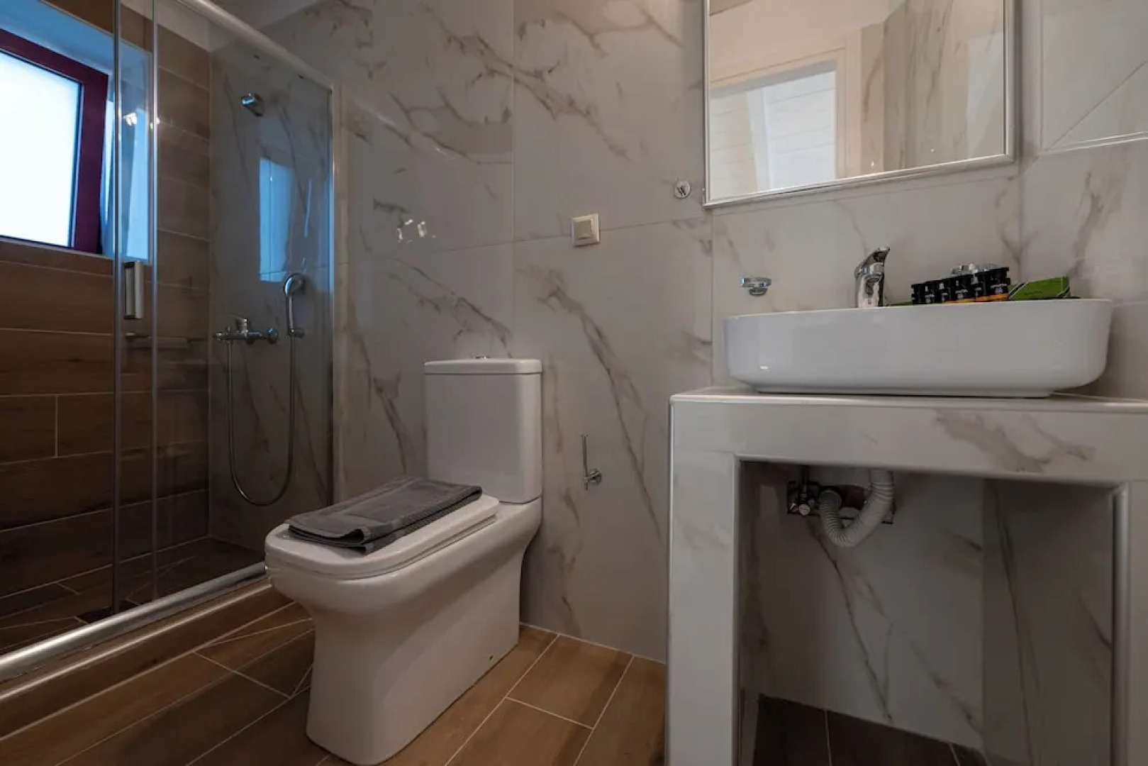 Abeloessa Methonian Hospitality