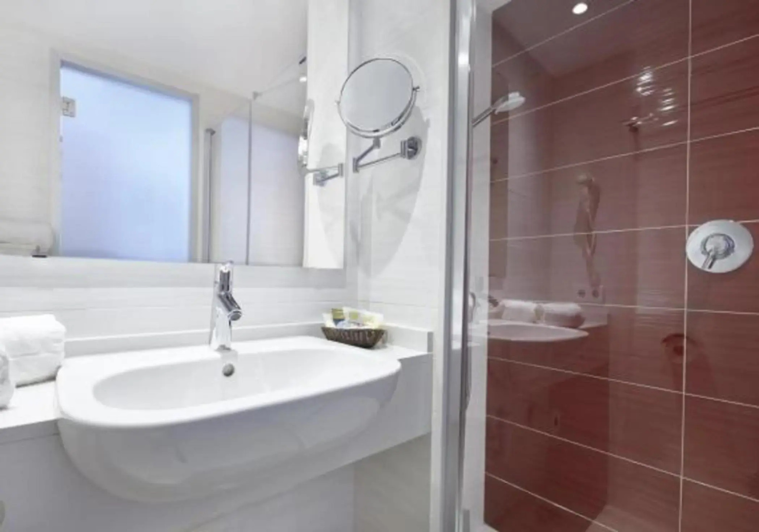 Universal Hotel Perla
