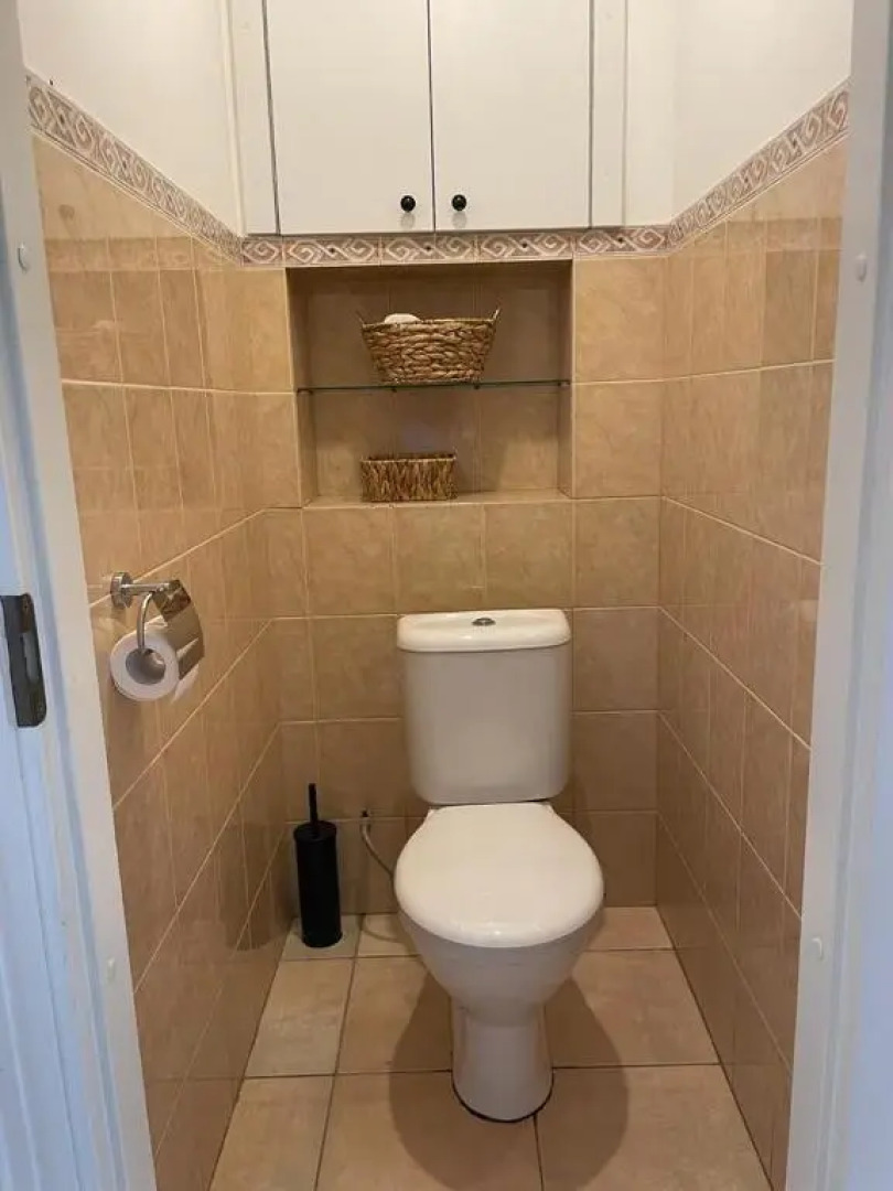 Spacious 3 bedroom apartment in great location