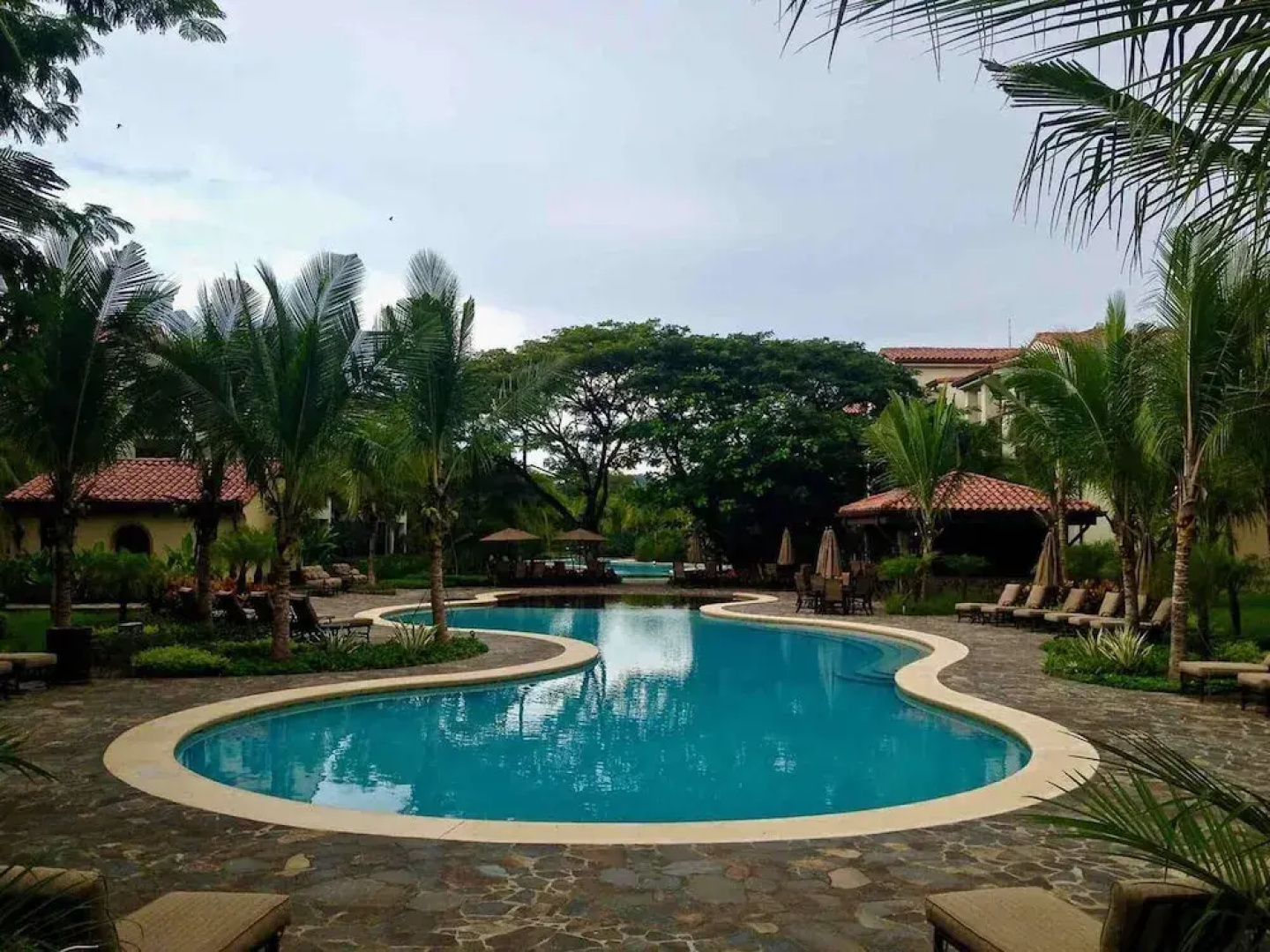 Unique 3BD Wonder on 3rd Floor in Coco with Mountain Views