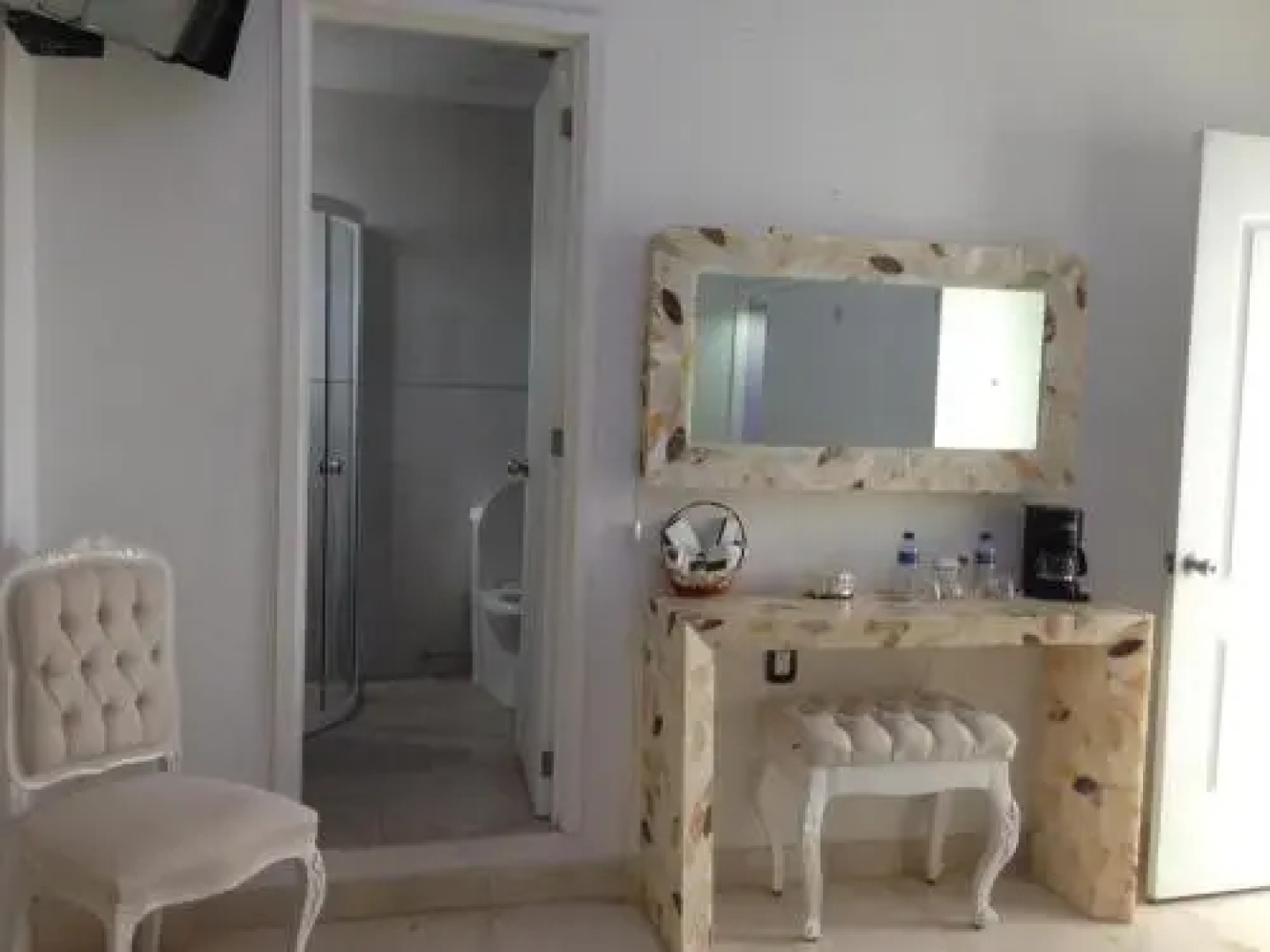 Cocoyotla Boutique Hotel and Hostel