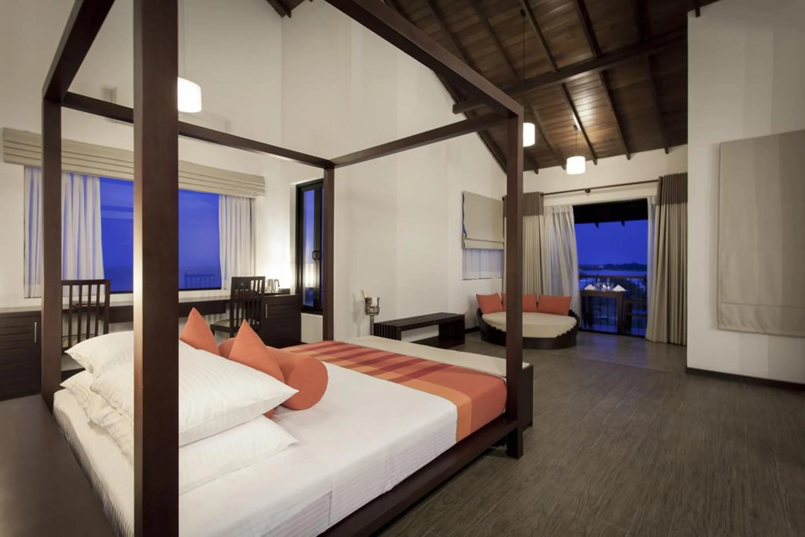 Отель The Calm Resort & Spa