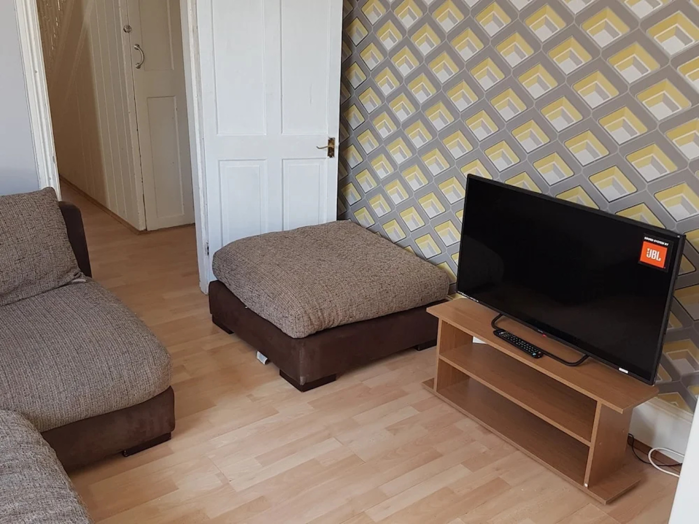 Reginald Budget Rooms