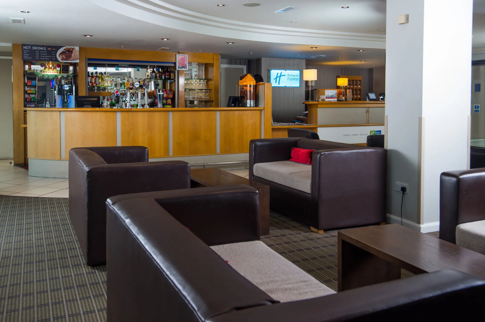 Holiday Inn Express London Luton Airport by IHG