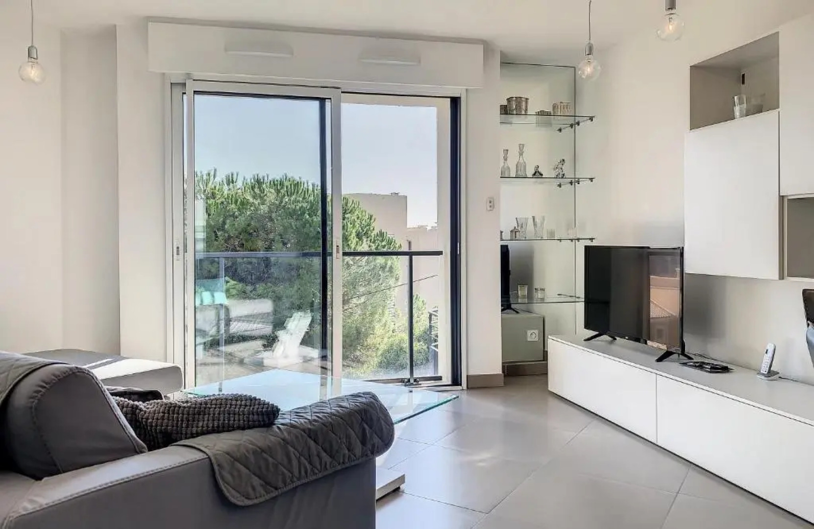 Sea view and terrasse near Monaco