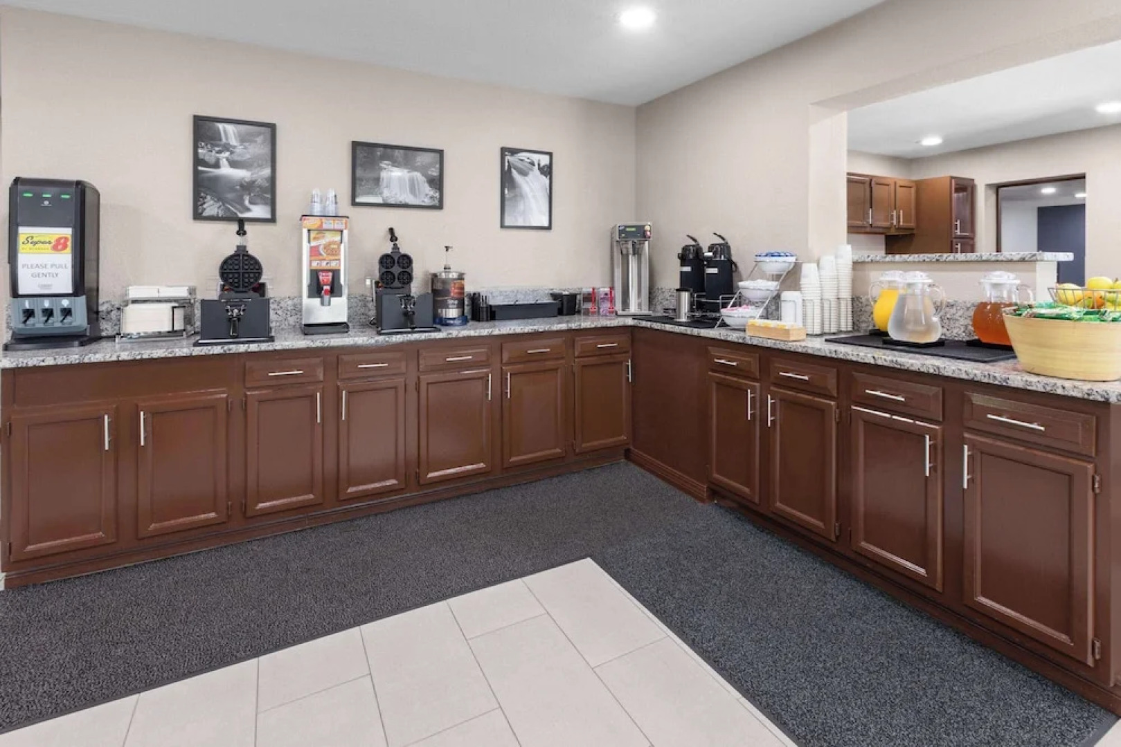 Super 8 Bridgeport/Clarksburg Area