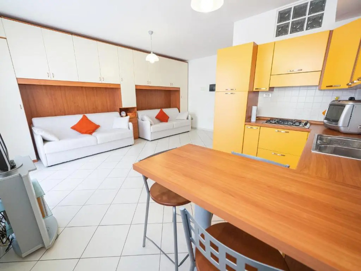 Terrazza del Gelsomino with terrace and open view